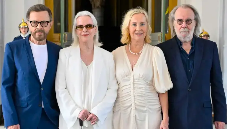 ABBA recibe la Real Orden de Vasa por su contribución a la música y cultura sueca