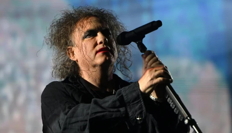 Robert Smith revela que The Cure podría estar llegando a su fin