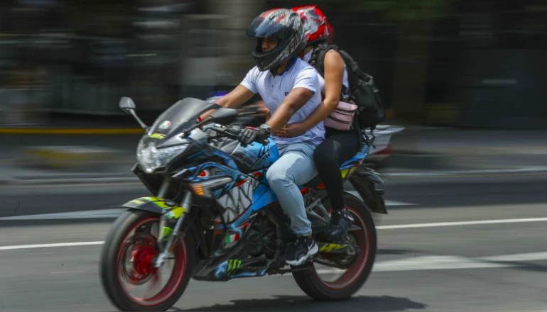 Distrito de Lima prohíbe llevar dos personas en motos para combatir la criminalidad